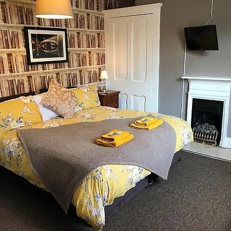 The White Horse 3*