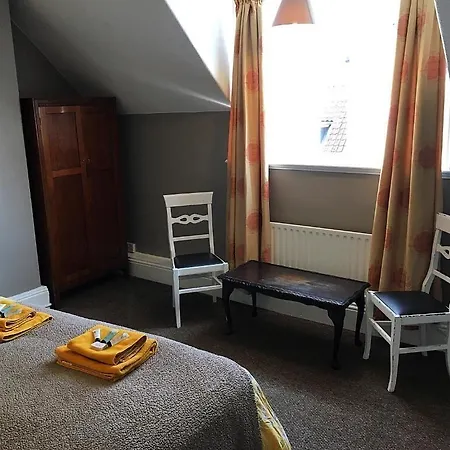 The White Horse 3*