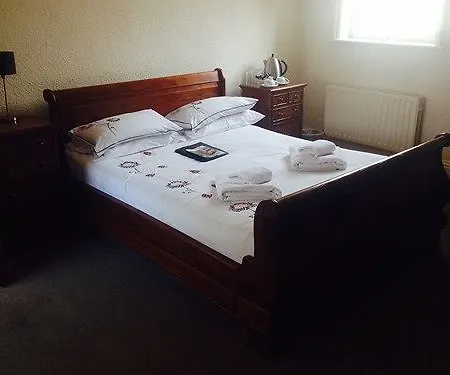 The White Horse 3*