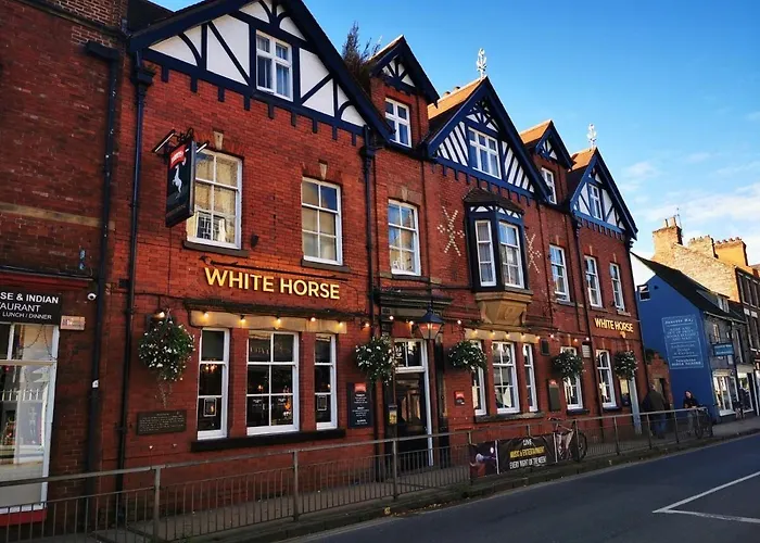 The White Horse 3*